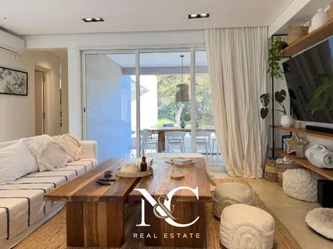 Casa 4 ambientes con 2 baños
