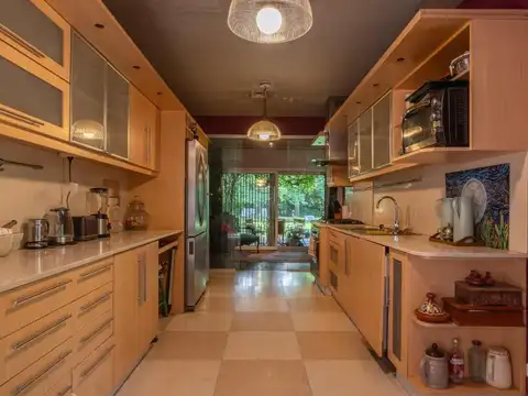 CASA EN VENTA SAN ISIDRO