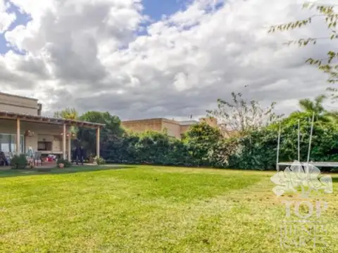 Casa-Venta-Haras Santa María-Escobar-lote interno