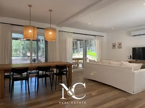 Casa en venta en Costa Esmeralda californiana fondo libre arbolado