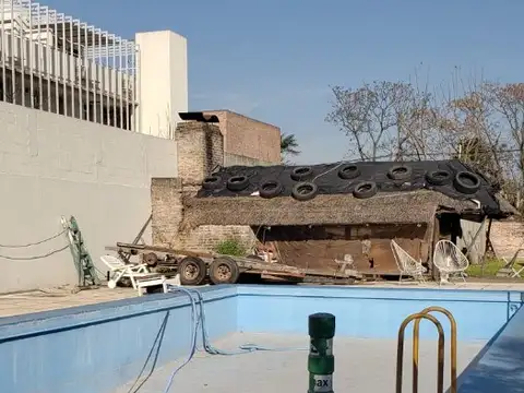 OPORTUNIDAD EN MORENO, CASA DE 1246 M2 A METROS DE COLECTORA GAONA LADO SUR