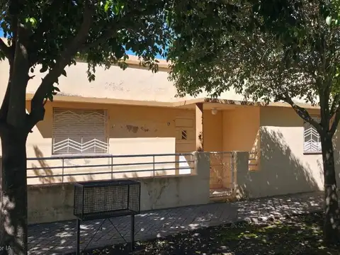 Casa en venta a reciclar 3 dormis-villa amelia