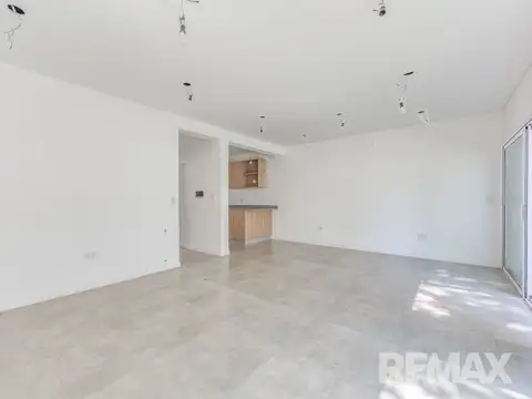 VENTA TRIPLEX 4 AMBIENTES EN VILLA UDAONDO