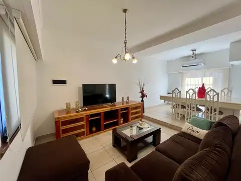 Casa en Venta en Castelar Sur, USD 200.000