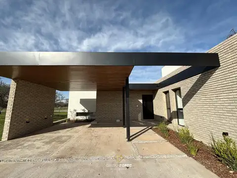 Casa en venta 3 dormitorios financiada - Siete Soles