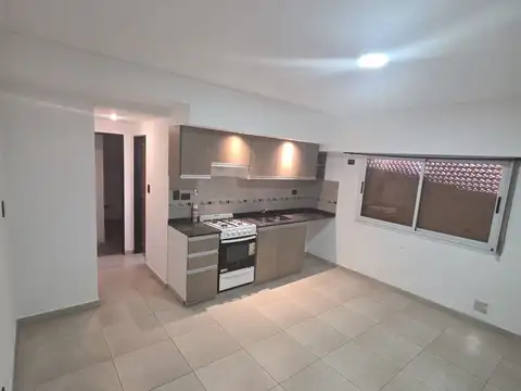 Departamento en Alquiler en Lomas del Mirador, $ 485.000