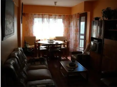 Querini 135 , Piso 8