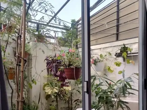 Depto Tipo Casa 2 ambientes con 1 baño