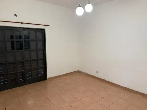 VENTA/CASA CON PILETA/BELLA ITALIA/CREDITO HIP.