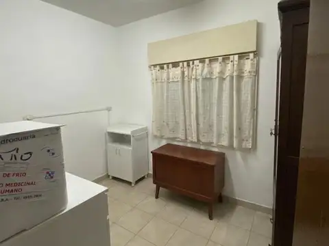 Casa 6 ambientes con 1 baño
