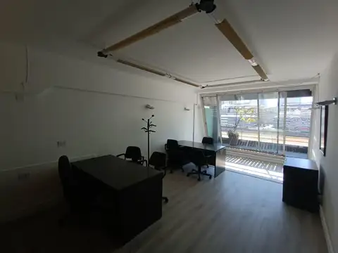 Oficina en Alquiler al Este