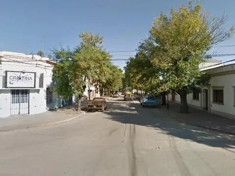 Italia e/ Cervantes y Rivadavia