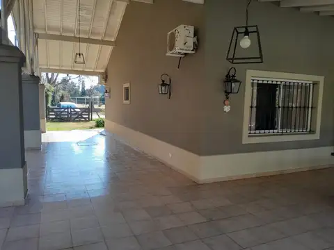 Casa en Venta en Barrio Exaltacion, USD 200.000