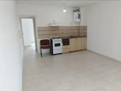 Departamento en Alquiler en Moron, $ 420.000