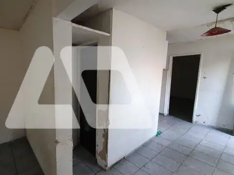 Casa 2 ambientes con 1 baño
