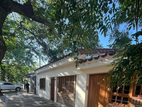 CASA 8 HABITACIONES+ 4 BAÑOS, CIUDAD DE MENDOZA