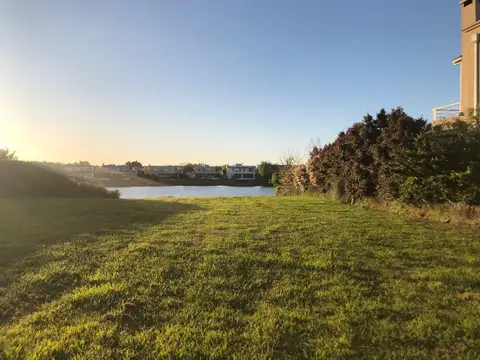 Espectacular lote a la laguna en San Matías Area 5, Escobar