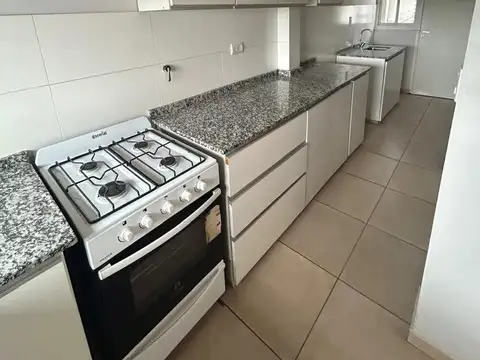 VENTA EXCELENTE DUPLEX 2 DORMITORIOS GUAYAMALLEN