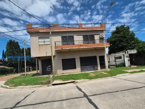 Casa en venta de 2 dormitorios c/ cochera en José C. Paz