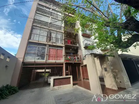 EXCELENTE MONOAMBIENTE MODERNO CON BALCON