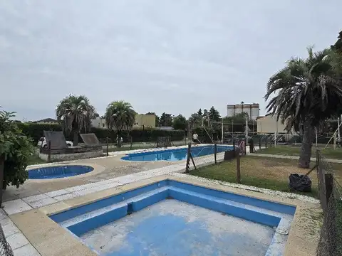 CASA TIPO DÙPLEX. JARDÎN.BARRIO JARDINES DE ESCOBAR. BAJAS EXPENSAS.AMENITIES