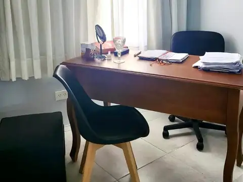 Excelente Ubicación, a mts de Av, estación, ideal consultorios