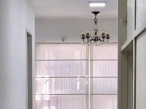 Oficina 7 ambientes con 3 baños