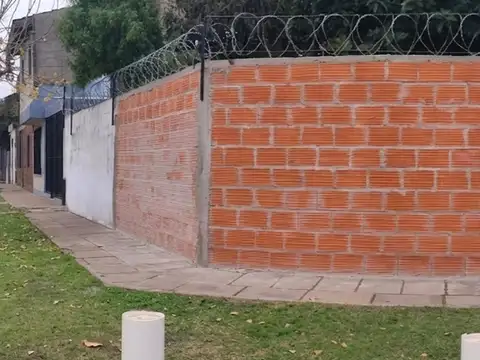 Casa 3 ambientes con 1 baño