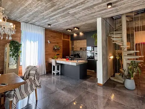 Casa 5 ambientes con 3 baños