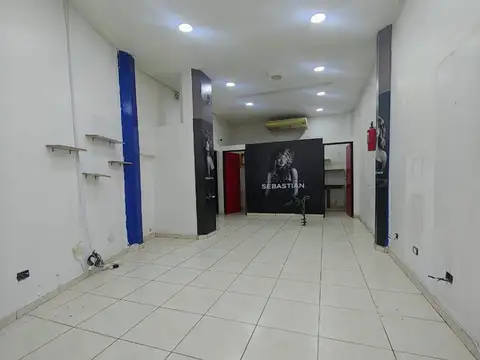 Local en Venta en Recoleta, USD 220.000