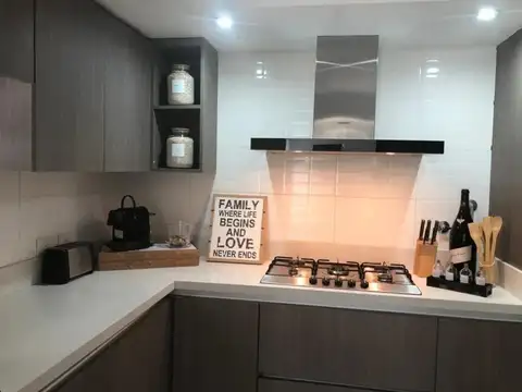 Casa en Venta con 5 cocheras