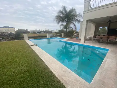 Casa en Alquiler en Benavidez, USD 3.500