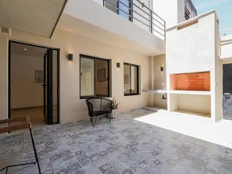 Venta PH 4 ambientes con patio en Villa Santa Rita