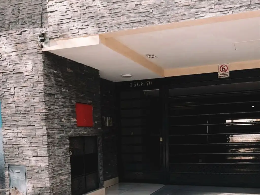 Avenida Rivadavia 9500, Piso 2