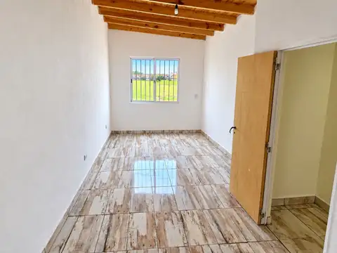 Casa 3 ambientes con 1 baño
