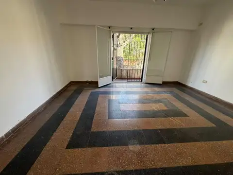 Depto Tipo Casa en Alquiler de 3 ambientes