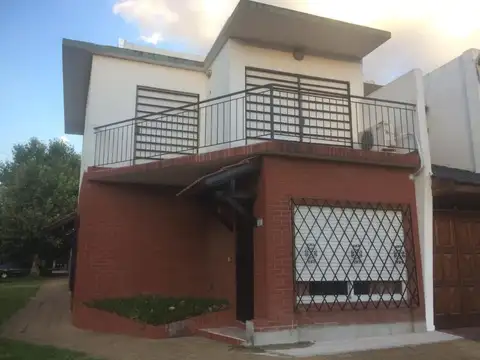 Casa  en Venta ubicado en Quilmes Oeste, Quilmes, G.B.A. Zona Sur - SVN0455_LP584242_1