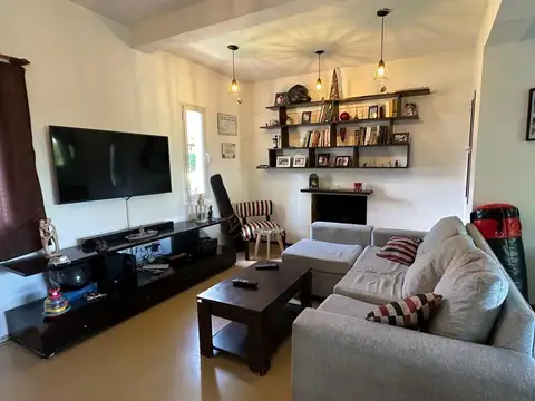 Casa en Venta en Barrio Parque Leloir, USD 225.000