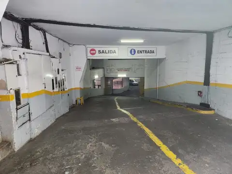 EXCELENTE COCHERA