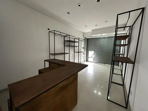 Local en Alquiler en Rafael Calzada, $ 800.000