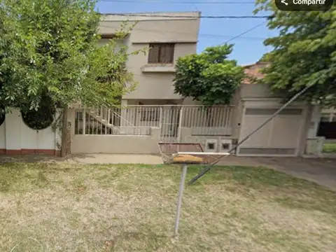 VENTA DE DOS VIVIENDAS EN UN MISMO LOTE - TOLOSA, LA PLATA