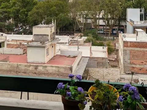 Departamento 5 ambientes con 3 baños