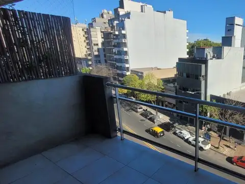 Departamento en Alquiler en Colegiales, $ 890.000