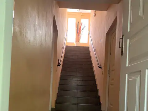 Manuela Pedraza 5700, Piso pb