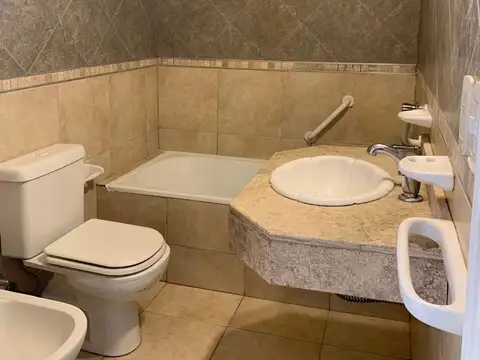 Depto Tipo Casa 2 ambientes con 1 baño