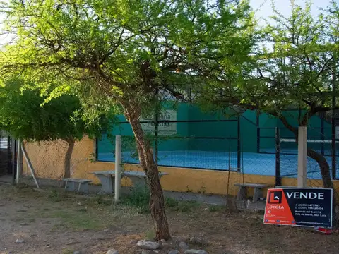 Tres canchas de Pádel en Villa de Merlo / Permuta por campo