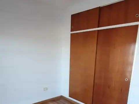 Departamento en Alquiler en Lomas Del Mirador, $ 750.000