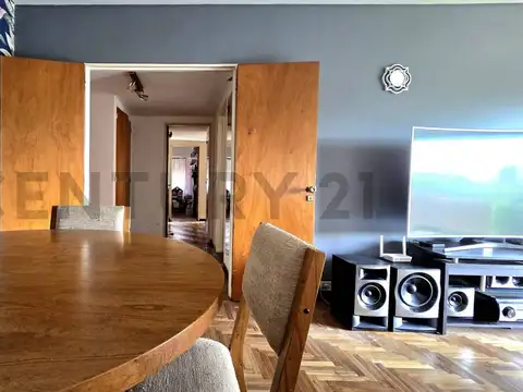 Departamento 4 ambientes con 2 baños