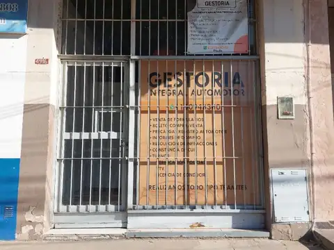 Local en Alquiler en Villa Gobernador Udaondo, $ 420.000