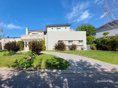Casa en venta, 6 ambientes, Barrio Septiembre